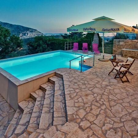 Villa Don Dan Zrnovnica ภายนอก รูปภาพ