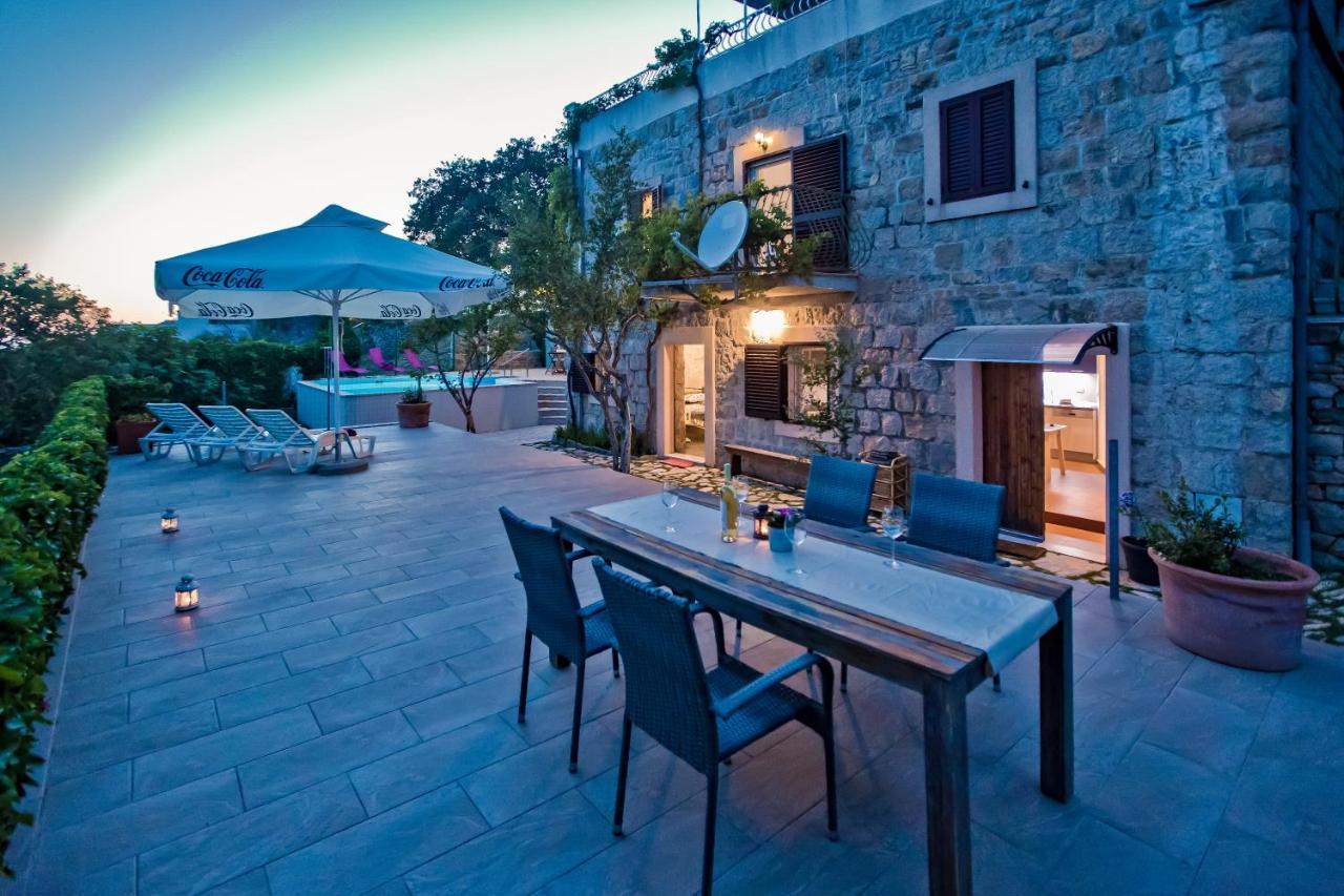 Villa Don Dan Zrnovnica ภายนอก รูปภาพ