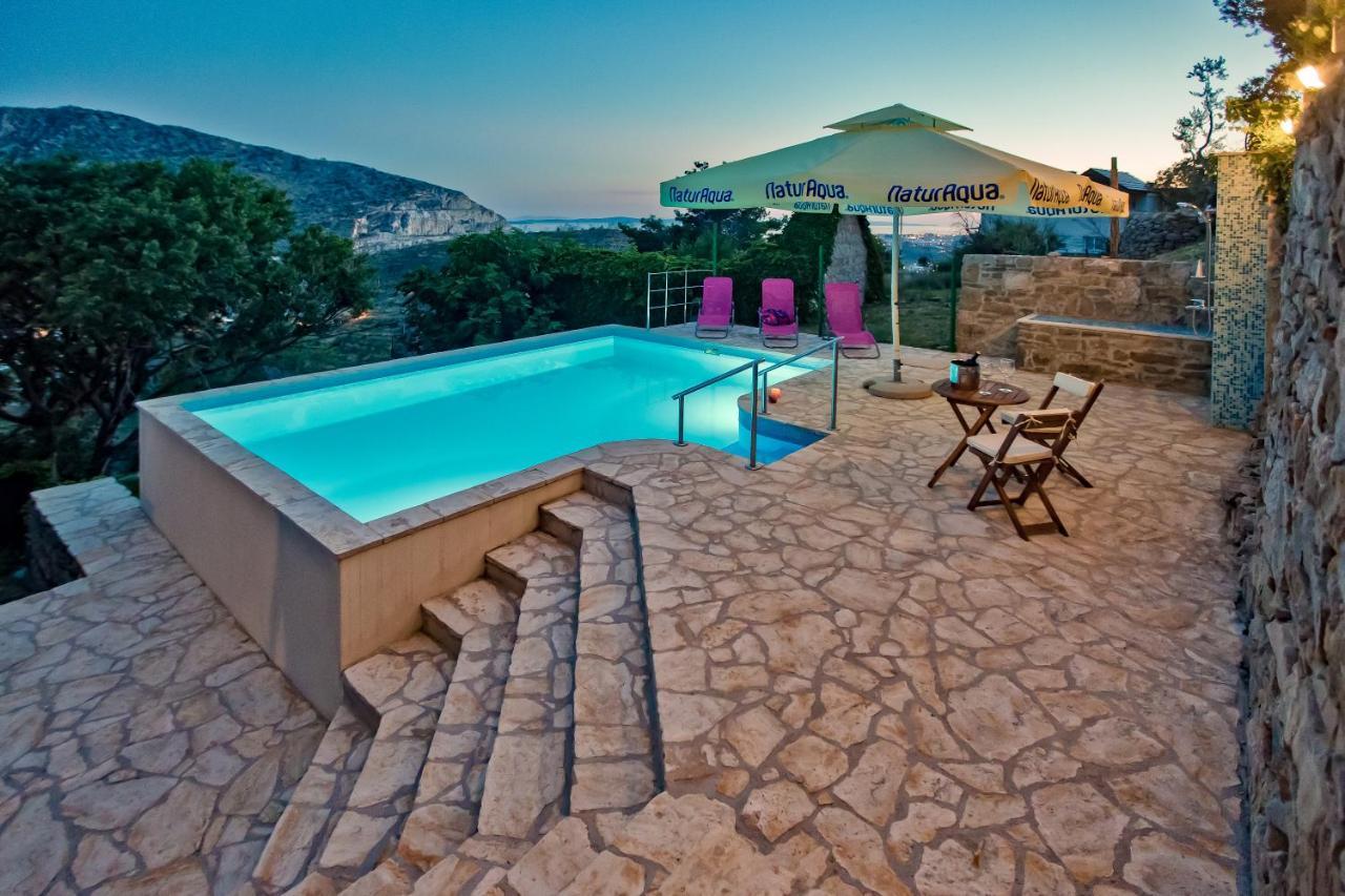 Villa Don Dan Zrnovnica ภายนอก รูปภาพ